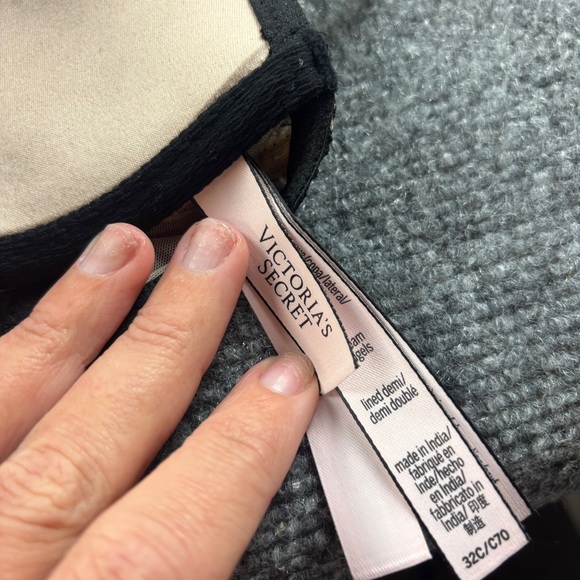 VICTORIA’S SECRET Women’s Dream Angels Lined Demi Black/Tan Lace Racerback - 32C - Picture 4 of 5